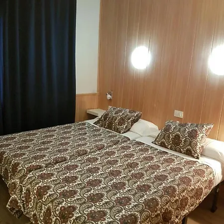 Comapedrosa Отель Аринсал