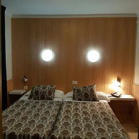 Comapedrosa Отель 2*